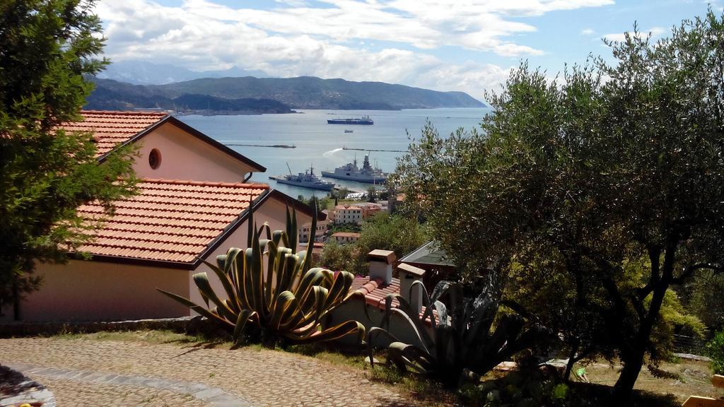 Villa Il Pettirosso La Spezia Ruang foto
