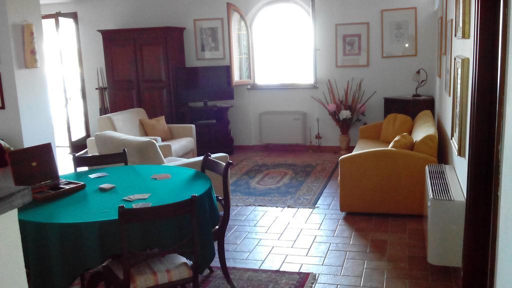 Villa Il Pettirosso La Spezia Ruang foto