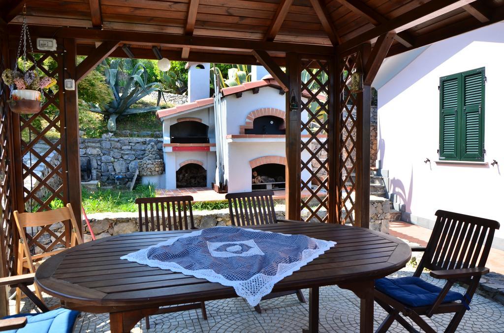 Villa Il Pettirosso La Spezia Bagian luar foto